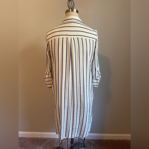 T Tahari Striped Shirt - Picture 3 of 14